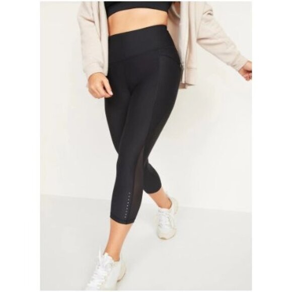 Old Navy Pants - Old Navy High-Rise Black Light Compression & Zip Pockets Leggings Size 4X